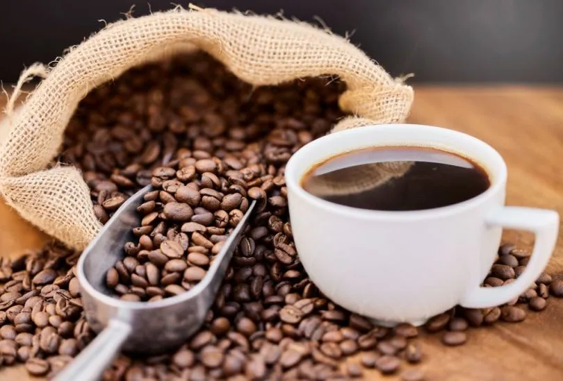 The Health Benefits and Risks of Coffee